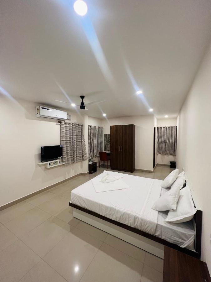 Heres Haut Residency Kochi Exterior photo