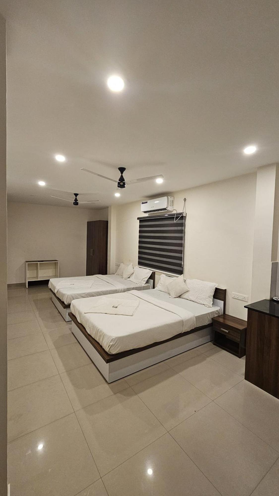 Heres Haut Residency Kochi Exterior photo